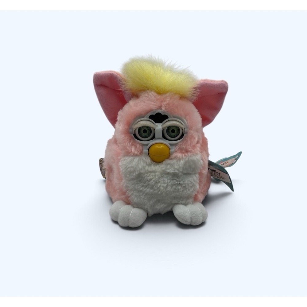 Vintage 1999 Tiger Electronics Furby Baby Peach Pink White Peachy Yellow Hair